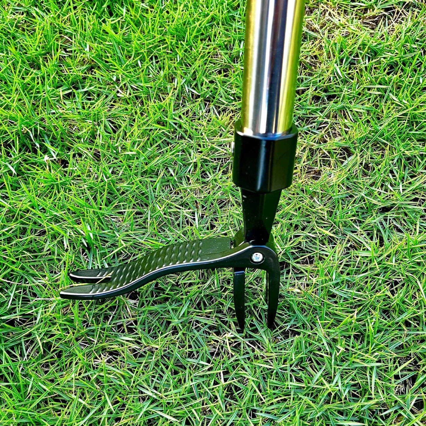 🌱 Bend-Free Weeding Is Here: The Last Tool You’ll Ever Need for a Perfect Lawn